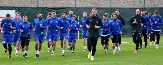 Kardemir Karab&uuml;kspor da Sakatlık Şoku 1