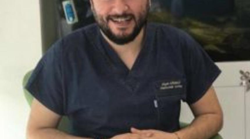 Beslenme Bozukluğu Sa&ccedil;ları D&ouml;k&uuml;yor