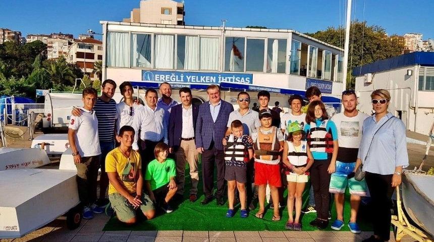 &Ccedil;aturoğlu İle &Ccedil;akır&rsquo;dan Kdz. Ereğli Yelken Kul&uuml;b&uuml;&rsquo;ne Destek