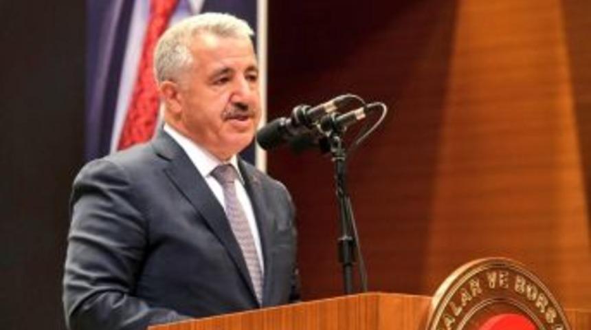 Bakan Arslan: "&ouml;ğrenci Taşıyacak Ara&ccedil;ların &Ouml;zel İzinli Taşıtlar Olması Şartı Aranıyor"