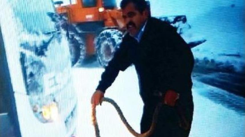 Ovit De Kar Ve Tipi Nedeniyle Ara&ccedil;lar Mahsur Kaldı