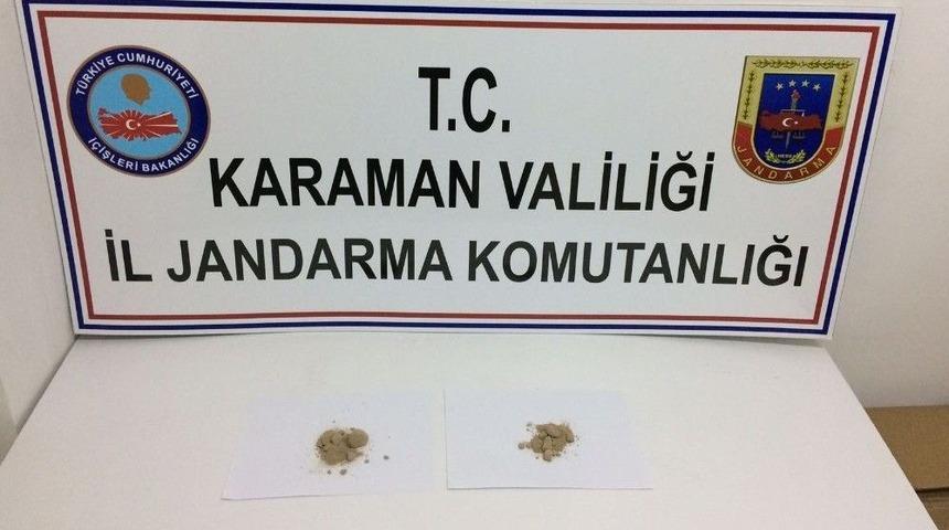 Jandarma, Yolcu Otob&uuml;s&uuml;ndeki İki Yolcuda Eroin Ele Ge&ccedil;irdi