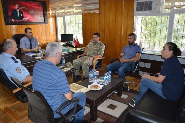 Kavgada Yaralanan Polise Başarı Belgesi Verildi 1