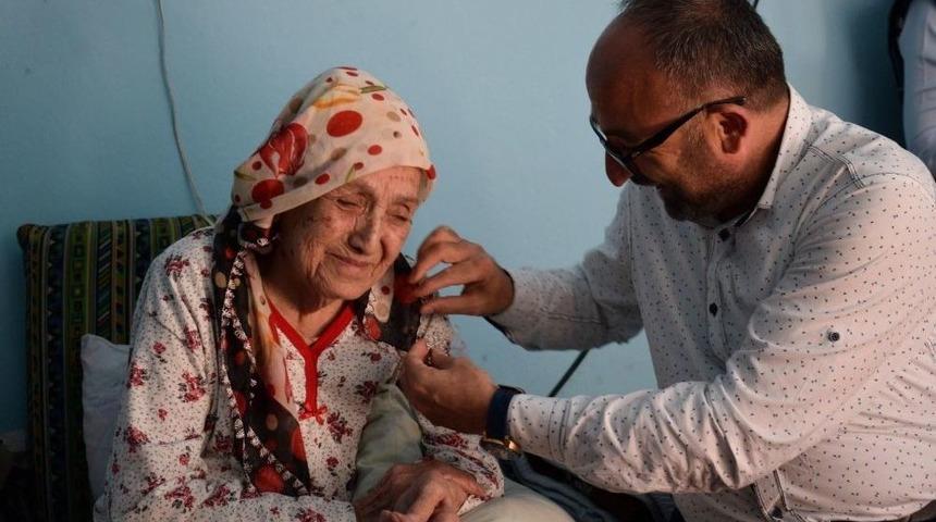 Neriman Anneye 99&rsquo;uncu Yaş G&uuml;n&uuml; S&uuml;rprizi