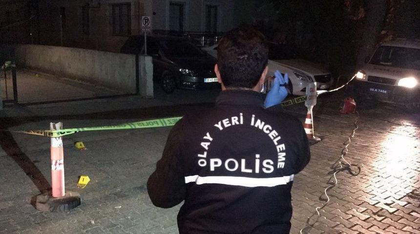 İzmir&rsquo;de Sokak Ortasında Cinayet