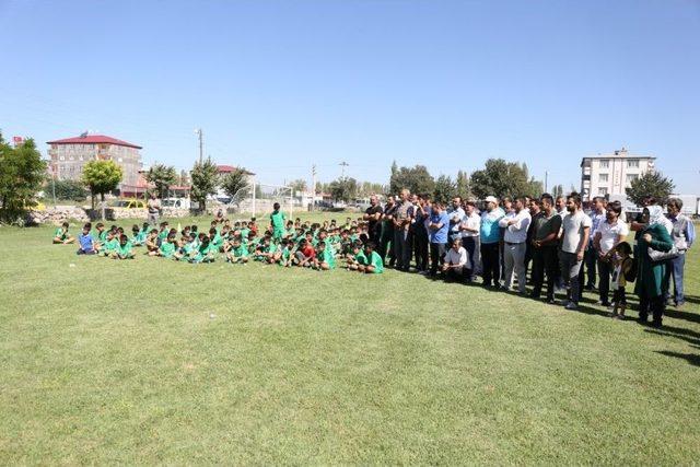 Iğdır Belediyesi Yaz Futbol Okulu Sona Erdi