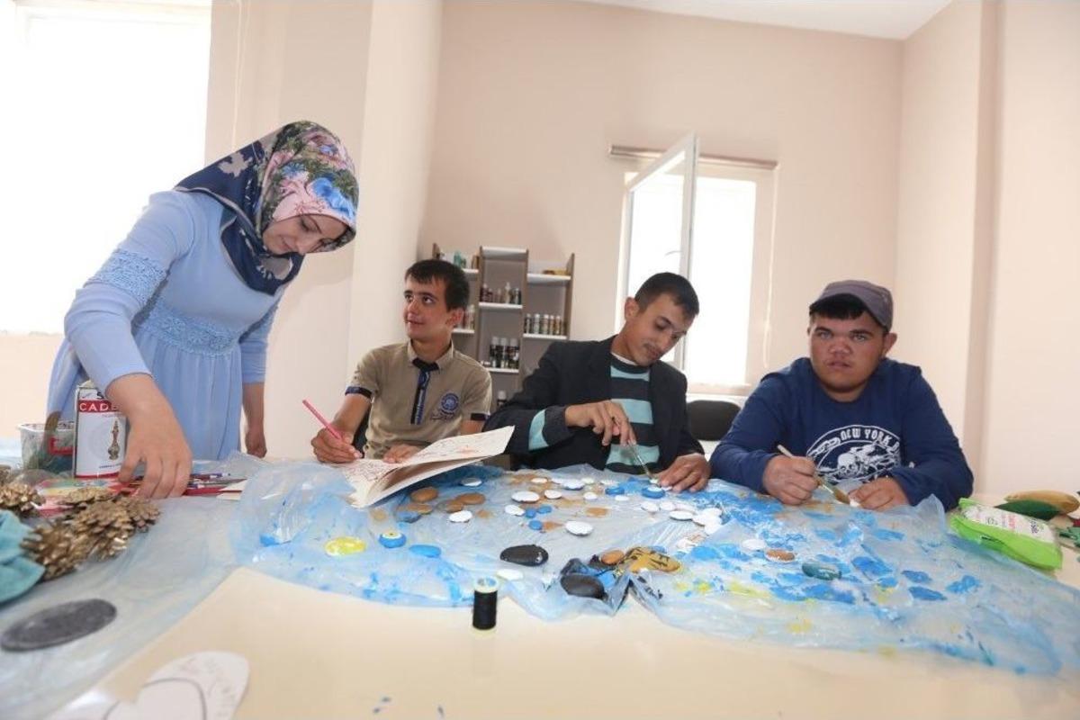 Engelliler Merkezi Engellilerin Umudu Oldu