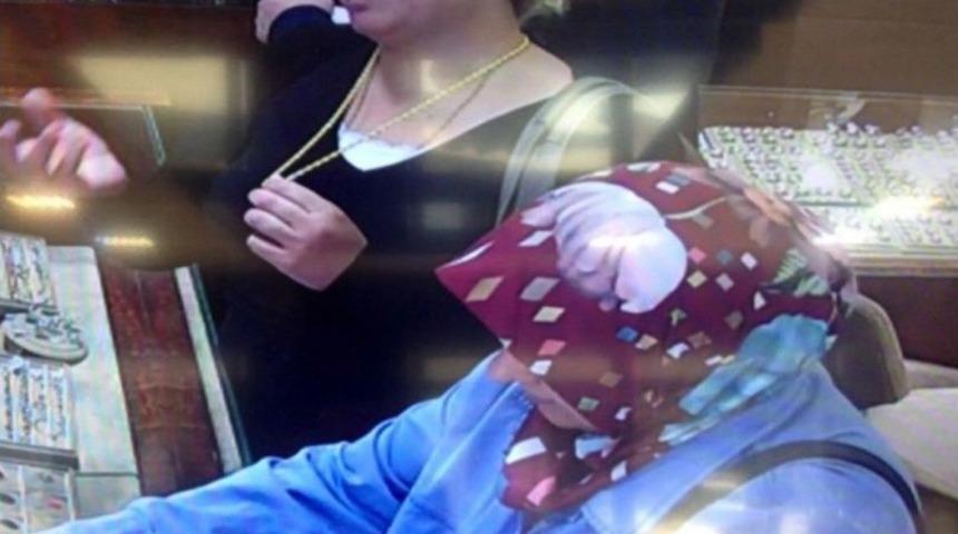 Kuyumcuda Deneme Ama&ccedil;lı Boynuna Taktığı Altın Kolyeyi &Ccedil;alan İki Kadın Tutuklandı