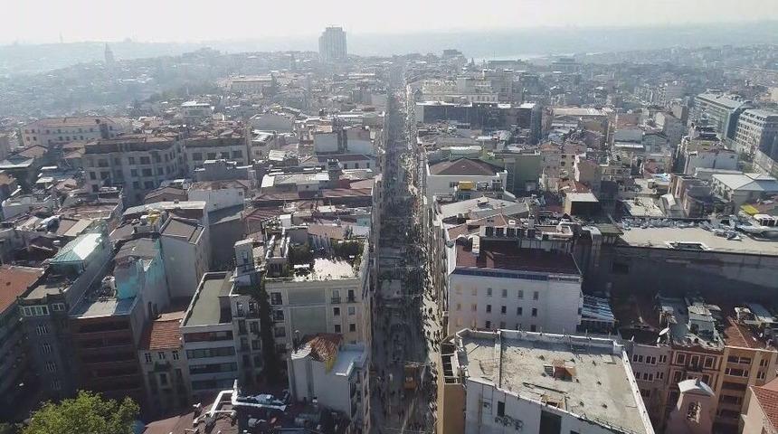(&ouml;zel) İstiklal Caddesindeki &Ccedil;alışmalar Havadan G&ouml;r&uuml;nt&uuml;lendi
