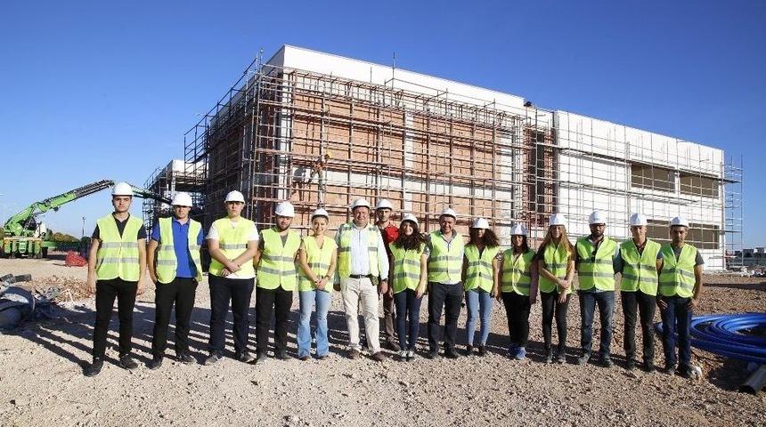 D&ouml;gem &Uuml;yeleri, Gen&ccedil;lik Merkezi İnşaatını Gezdi