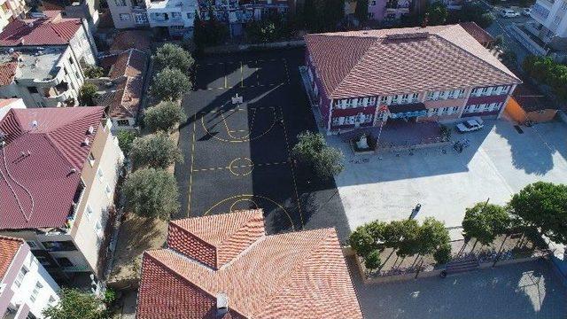 Alaşehir Belediyesi &lsquo;&ccedil;ocuklar G&uuml;ls&uuml;n&rsquo; Diye &Ccedil;alışıyor 1