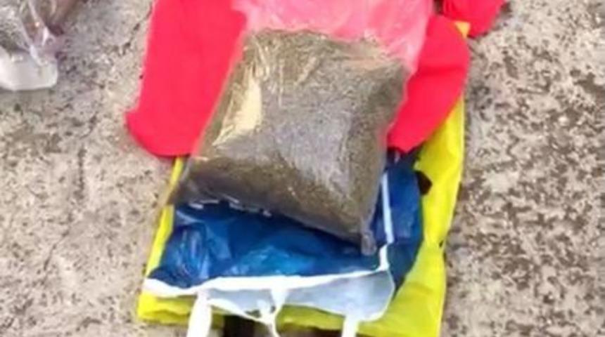 U&ccedil;akla Gitti, Otob&uuml;ste Yakalandı