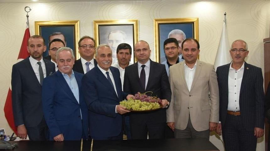 Bakan Fakıbaba Partisinin Manisa İl Y&ouml;netim Toplantısına Katıldı