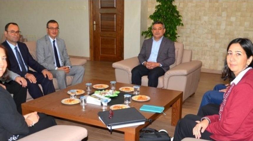 Y&ouml;k Kalite Kurulu, &Ccedil;om&uuml;&rsquo;y&uuml; Ziyaret Etti