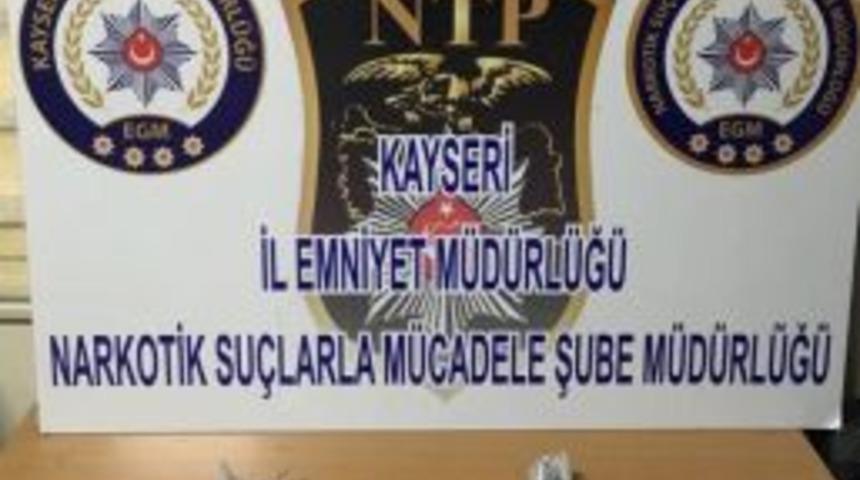 Kayseri&rsquo;de Uyuşturucu Operasyonu: 5 G&ouml;zaltı