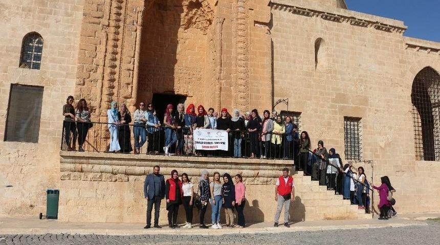 Şırnaklı Gen&ccedil;ler, Mardin&rsquo;in Tarihi Yerlerini Gezdi