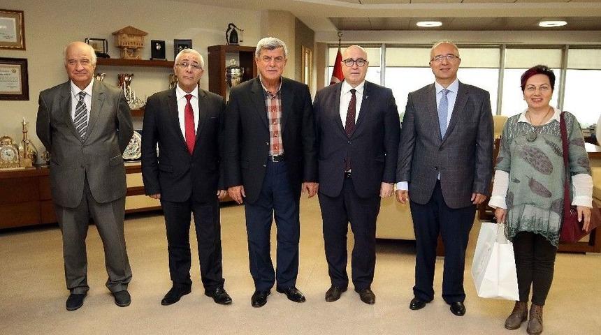 Valilik Korosundan Başkan Karaosmanoğlu&rsquo;nu Ziyaret Etti