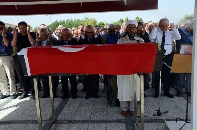 Denizde Boğularak Hayatını Kaybeden Prof. Dr. Şentürk Son Yolculuğuna Uğurlandı