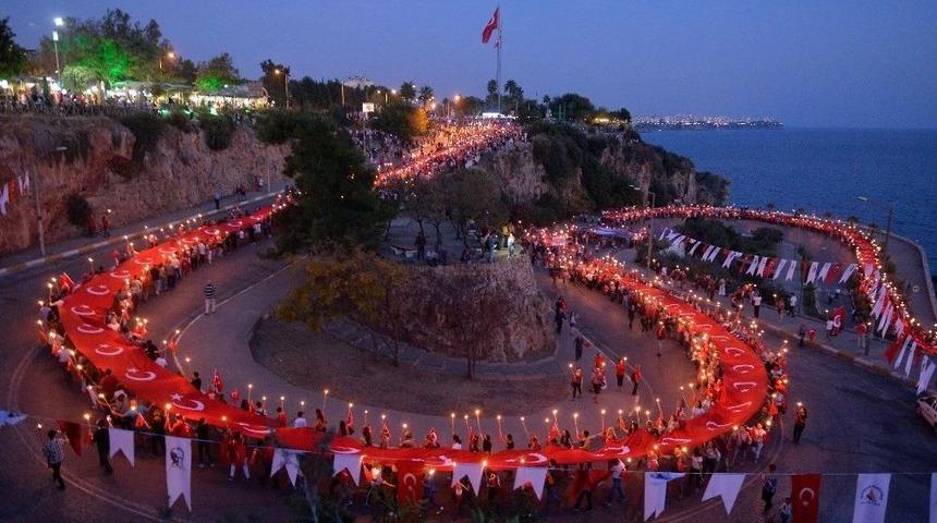 Cumhuriyetin 94&rsquo;&uuml;nc&uuml; Yıld&ouml;n&uuml;m&uuml;