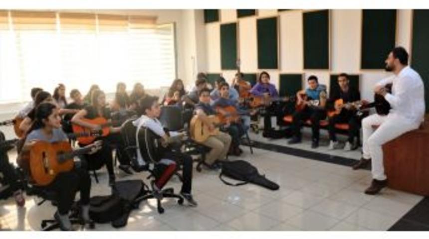 Kayapınar Belediyesinde Hedef 10 Bin Kursiyer