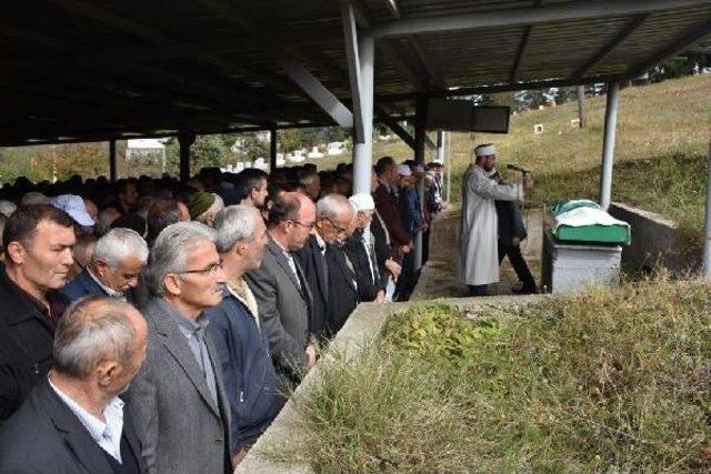 D&uuml;ğ&uuml;nde Horon Oynarken Kalp Krizi Ge&ccedil;irerek &Ouml;ld&uuml; 1