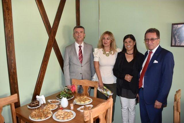 Edremit&rsquo;te Nar Kadın Gurme Evi A&ccedil;ıldı 2