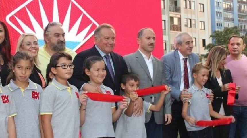 Enver Y&uuml;cel: Bir &Uuml;lkenin Geleceği Eğitimdir