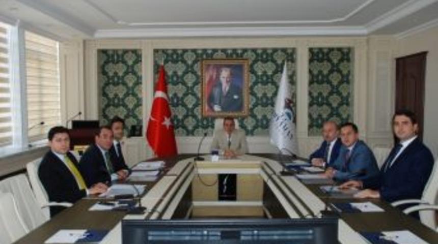 İl&ccedil;e Kaymakamlarıyla Okul G&uuml;venliği Toplantısı Yapıldı