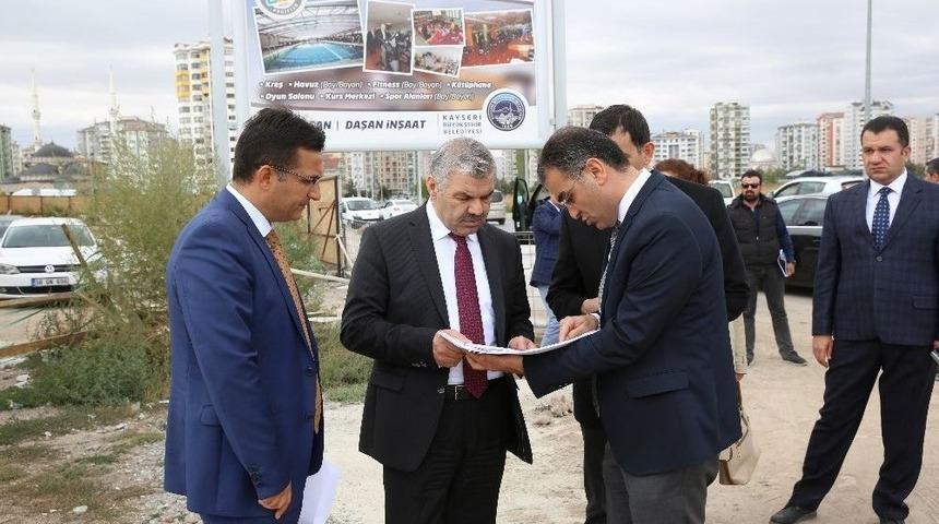 Başkan &Ccedil;elik Şantiyelerde İncelemelerde Bulundu