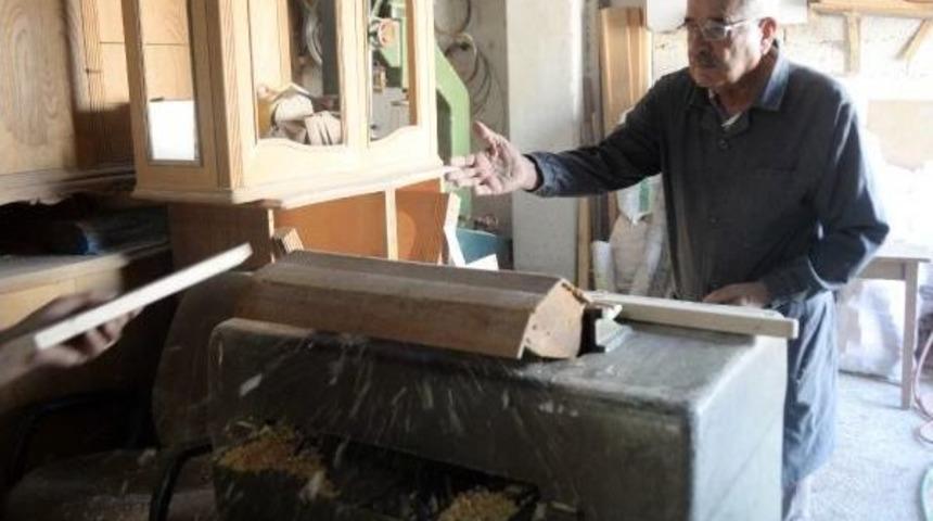 69 Yıldır Aralıksız Marangozluk Yapıyor