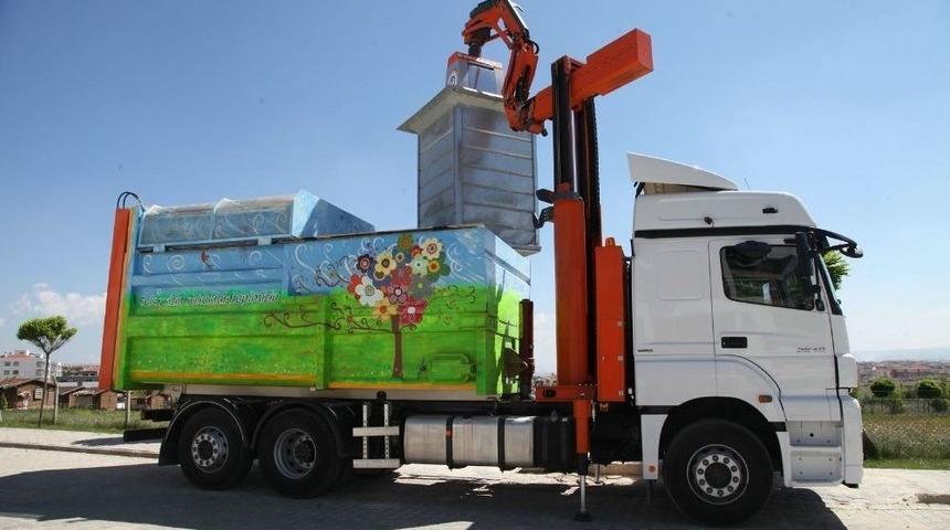 Yer Altı &Ccedil;&ouml;p Konteynerleri İle K&ouml;t&uuml; Kokunun &Ouml;n&uuml;ne Ge&ccedil;iliyor