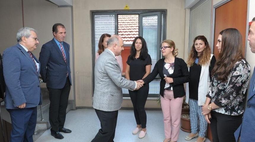 Vali &Ccedil;akacak, Yikob&rsquo;un Yaptığı &Ccedil;alışmalar Hakkında Bilgi Aldı