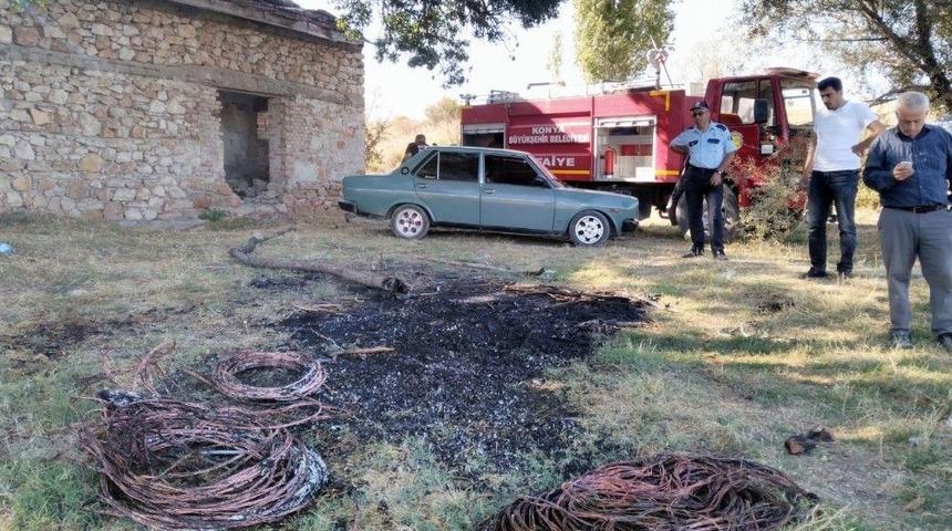 &Ccedil;aldıkları Kabloları Yakmak İsterken Yakalandılar