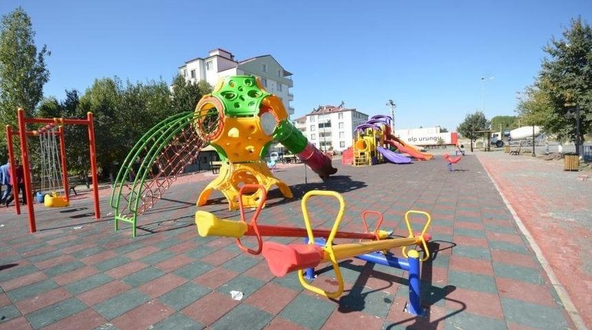 Belediyeden Park Ve Bah&ccedil;e D&uuml;zenlemesi