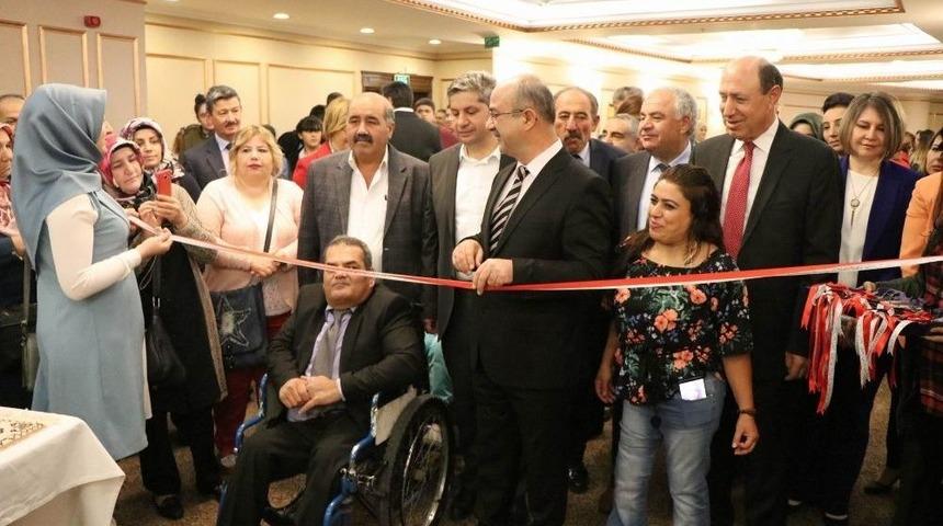 &lsquo;mesleki Eğitim Yoluyla Engelsiz Hayata&rsquo; Projesi&rsquo;nde El Emekleri Sergilendi