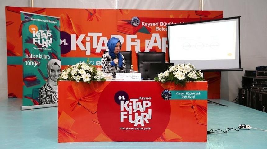 1. Kayseri Kitap Fuarı&rsquo;na &Ouml;vg&uuml;ler Gelmeye Devam Ediyor
