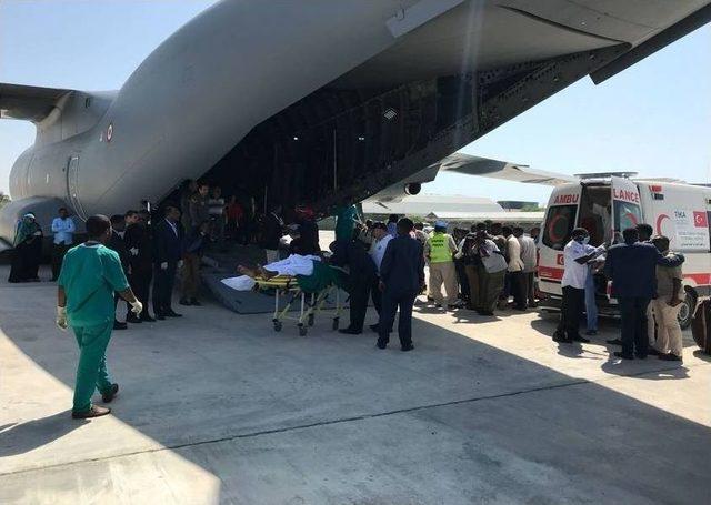 Somali&rsquo;deki Ter&ouml;r Saldırısında Yaralanan 34 Kişi T&uuml;rkiye&rsquo;ye Getirildi 3