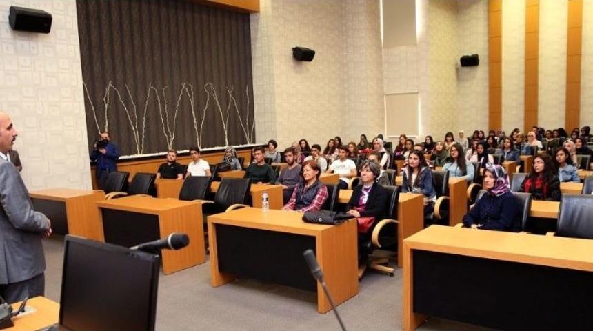Sel&ccedil;uklu&rsquo;da &Uuml;niversite &Ouml;ğrencileri Konya&rsquo;yı Tanıyor