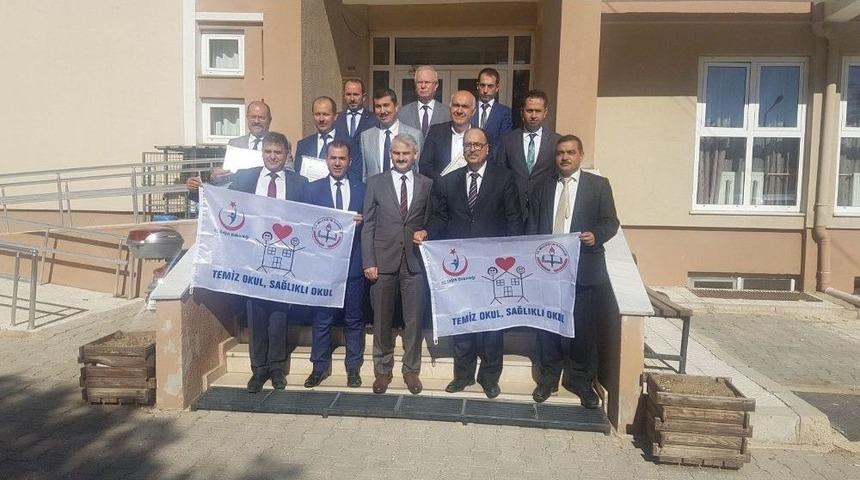 Kula&rsquo;da 10 Okula &rsquo;beyaz Bayrak&rsquo;