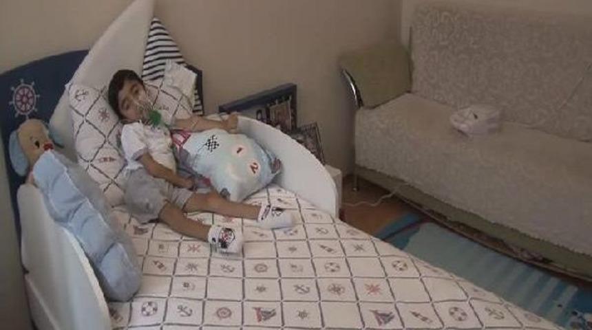 K&uuml;&ccedil;&uuml;k &Ouml;mer'in Yaşam Umudu Onay Bekleyen O Ila&ccedil;larda