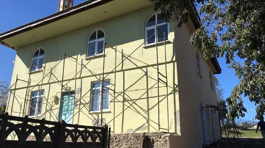 K&ouml;rfez Belediyesi&rsquo;nden K&ouml;y Camilerinde Tadilat Yardımı