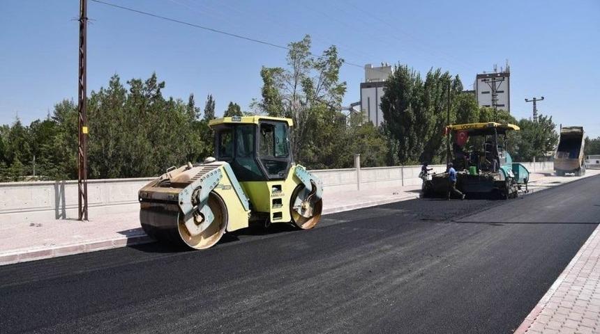 Sel&ccedil;uklu Belediyesi, Asfalt Ve Altyapı &Ccedil;alışmalarını S&uuml;rd&uuml;r&uuml;yor