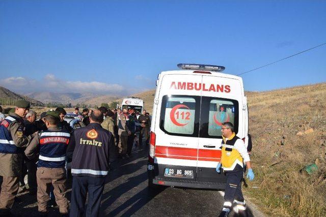 Patates Toplayan İşçileri Taşıyan Minibüs Dereye Uçtu: 12 Yaralı