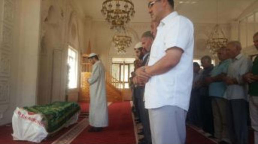 Ankara’daki Kazada Hayatını Kaybeden Şoför Midyat’ta Toprağa Verildi