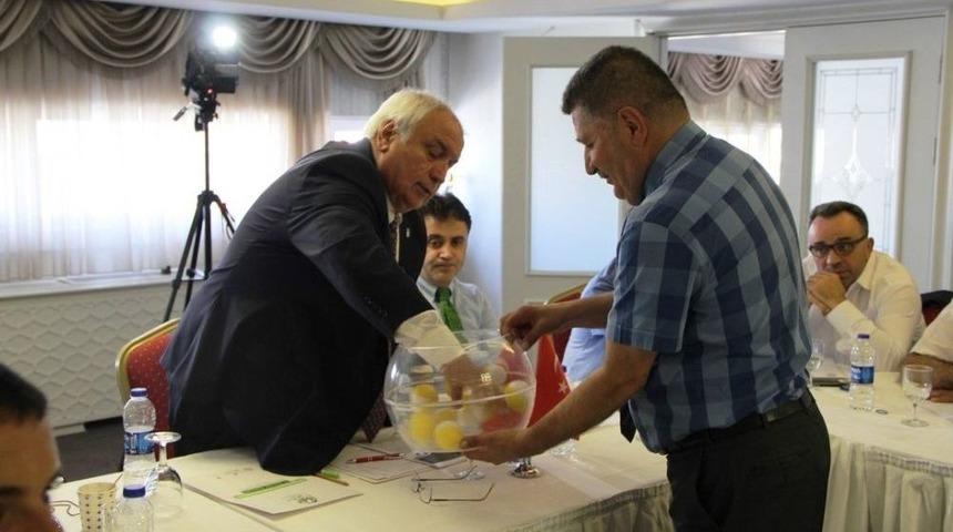 Ampute Fikst&uuml;rden Memnun