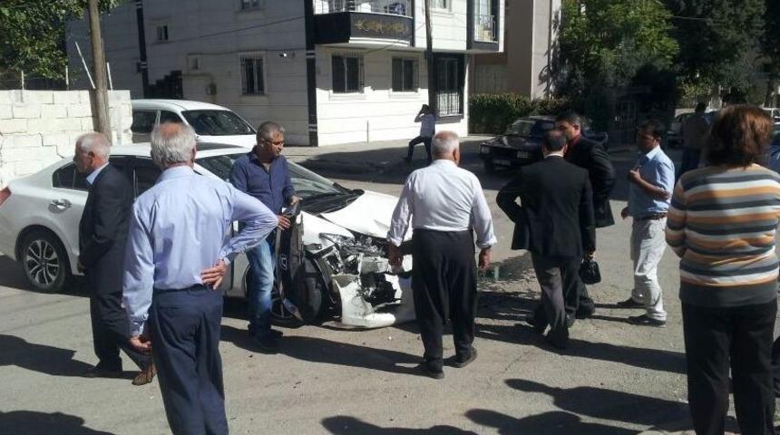 İki Otomobil &Ccedil;arpıştı: 1 Yaralı