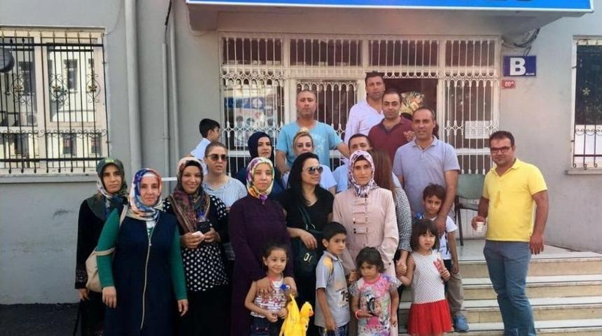 Veliler &Ouml;ğretmeni Protesto Etti