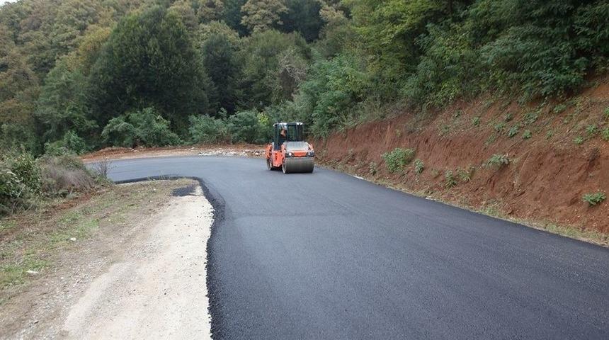 Güzlek Mahallesi 7 Bin Ton Sıcak Asfalt İle Yeni Yüzüne Kavuştu