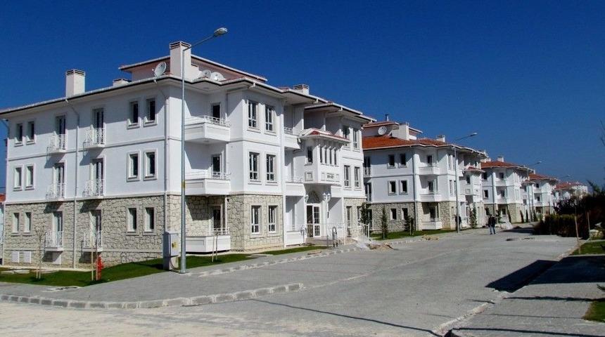 Toki, &Ccedil;eşme&rsquo;de İkinci Etap Evleri Teslim Ediyor
