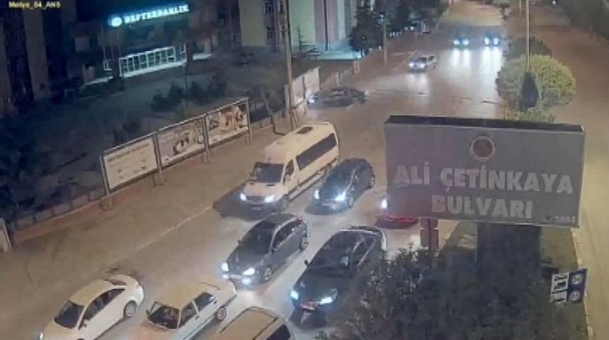 Reklam Panosuna Giren Otomobil Kazası Mobese&rsquo;de